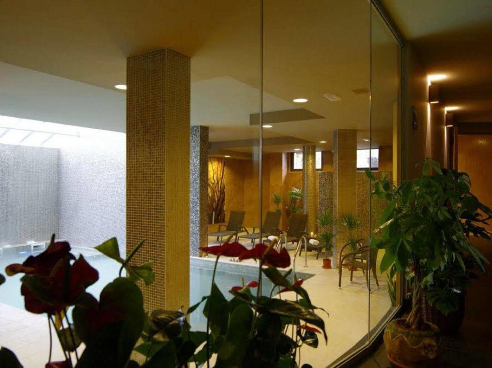Hotel Natura カステル・ディ・サングロ エクステリア 写真